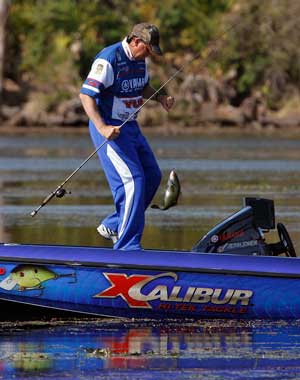 Bass pro Alton Jones leads the 2011 Elite Series point race after the 1st two Florida events Bass pro Alton Jones leads the 2011 Elite Series point race after the 1st two Florida events