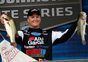 Bradley Roy leads the Bassmaster Elite Series on Wheeler Lake with 50-5 after day 3