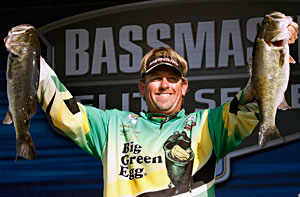 J. Todd Tucker holds down 2nd place at the Power-Pole Citrus Slam on the St. Johns River