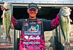 Kevin Short saved his best for last with a big 15-7 limit of bass the final day to win the Bassmaster Central Open on Table Rock Lake Kevin Short saved his best for last with a big 15-7 limit of bass the final day to win the Bassmaster Central Open on Table Rock Lake