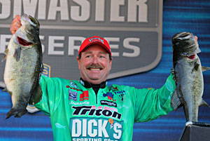 Day 2 leader Shaw Grigsby of Gainesville, Florida weighed 29-8 at the Elite Series Sunshine Showdown on the Harris Chain
