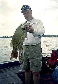 David Simmons shows off a big 5 pound 2 ounce Lake St. Clair smallmouth bass!