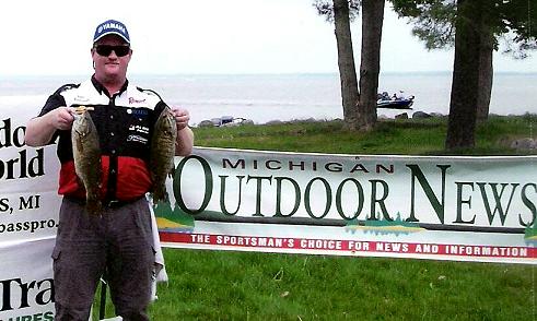 Dan Kimmel with 2 smallies from his 2nd place 12.73 pound limit at the June 4, 2005 Houghton Lake Top Bass event.